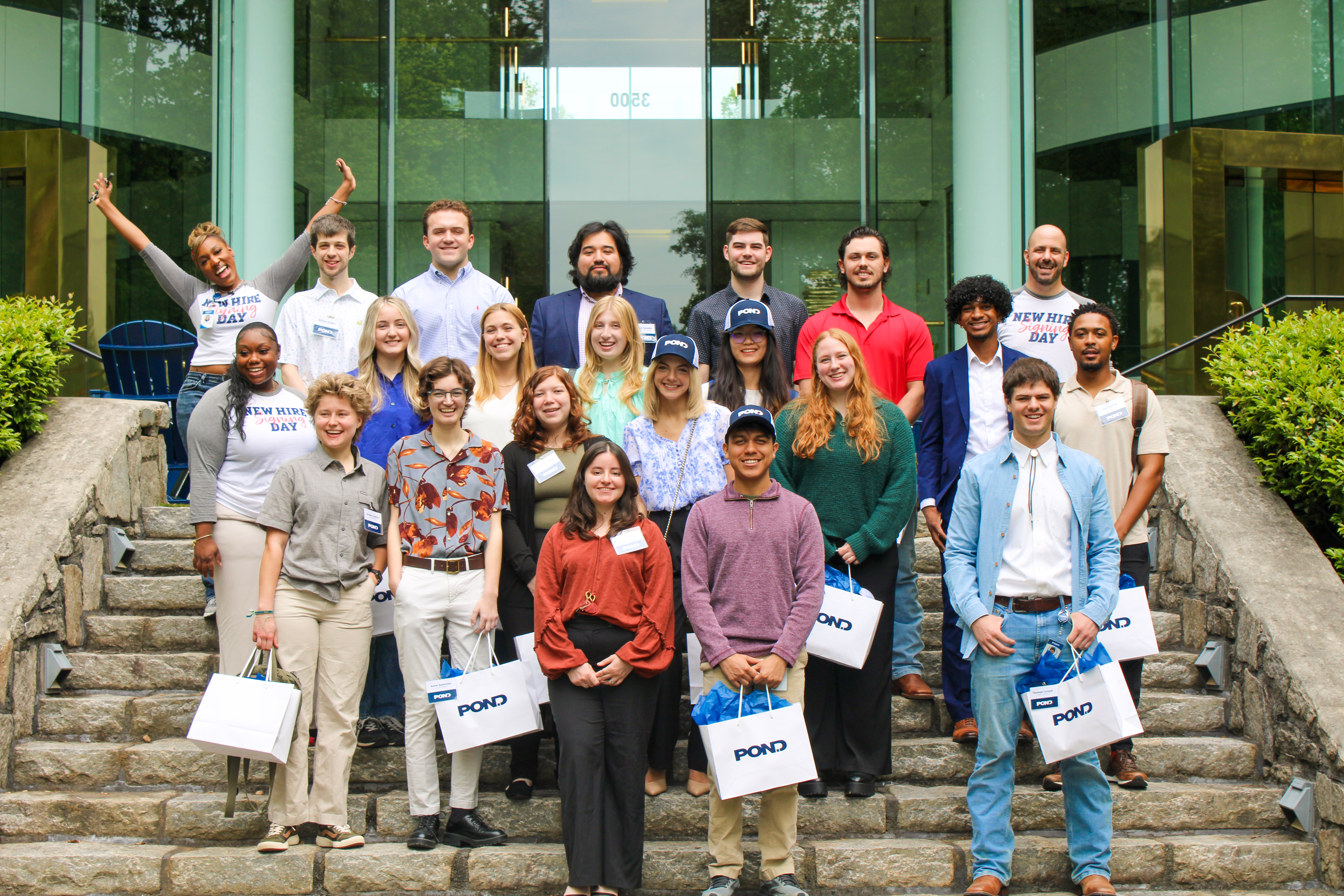 Pond interns group photo.